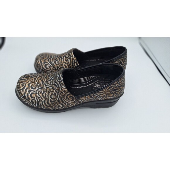 Easy Works by Easy Street Laurie work clogs 10M Used - Picture 8 of 10